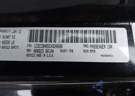 2012 Chrysler 200 Lx z USA, uszkodzony, nr VIN 1C3CCBAB5CN320698